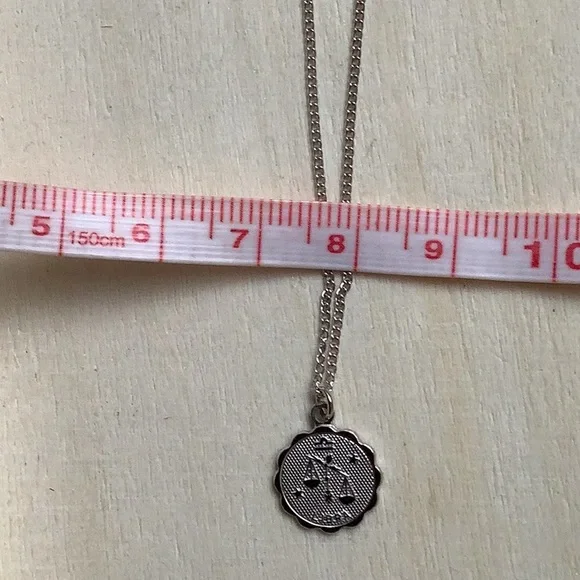 Libra Zodiac dainty pendant charm necklace New vintage STER silver - Picture 15 of 15